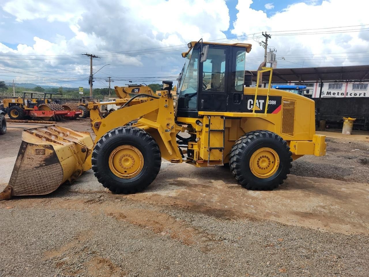 Pá carregadeira Caterpillar 938H da Castro Máquinas